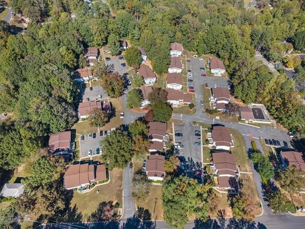 Image 12 of property listing at 3755 Mulkey Cir, Marietta, GA 30008