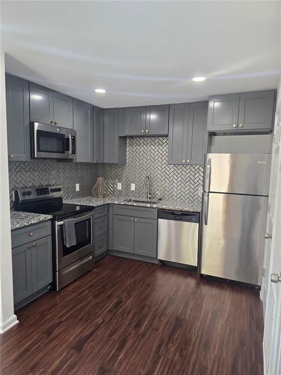 Image 3 of property listing at 3755 Mulkey Cir, Marietta, GA 30008