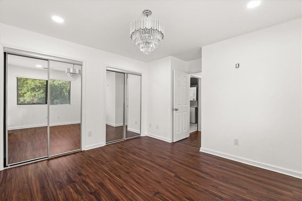 Image 6 of property listing at 3755 Mulkey Cir, Marietta, GA 30008