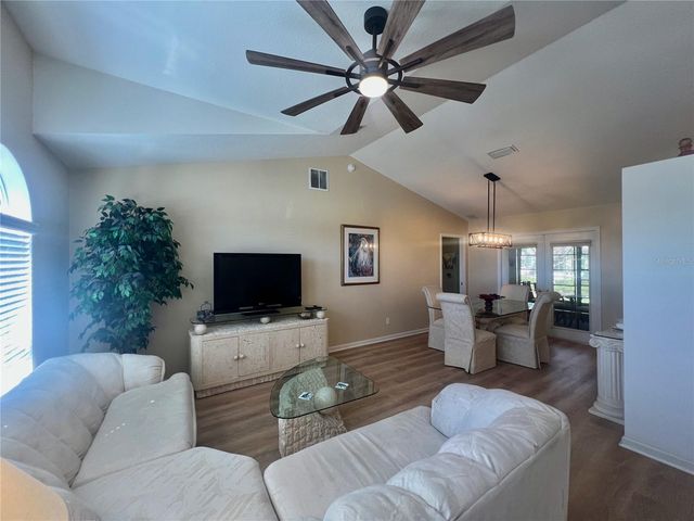 5333 NW 25TH LOOP, Ocala, FL 34482