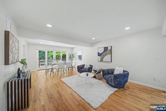 86 Hazelton Terrace, Tenafly, NJ 07670