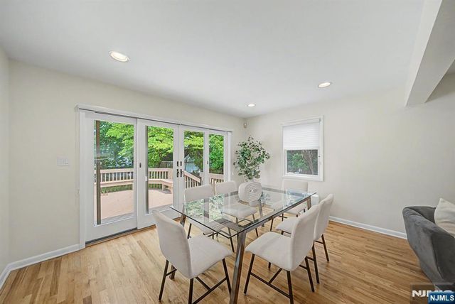 86 Hazelton Terrace, Tenafly, NJ 07670