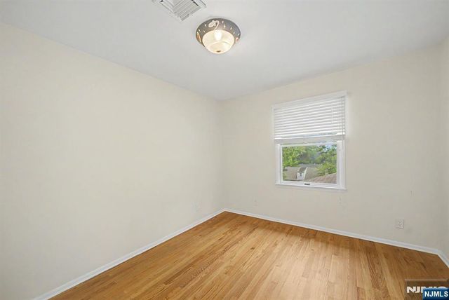 86 Hazelton Terrace, Tenafly, NJ 07670