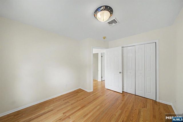 86 Hazelton Terrace, Tenafly, NJ 07670