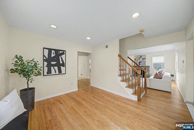 86 Hazelton Terrace, Tenafly, NJ 07670