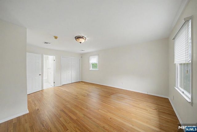 86 Hazelton Terrace, Tenafly, NJ 07670