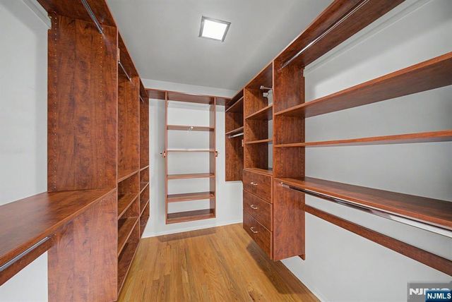 86 Hazelton Terrace, Tenafly, NJ 07670