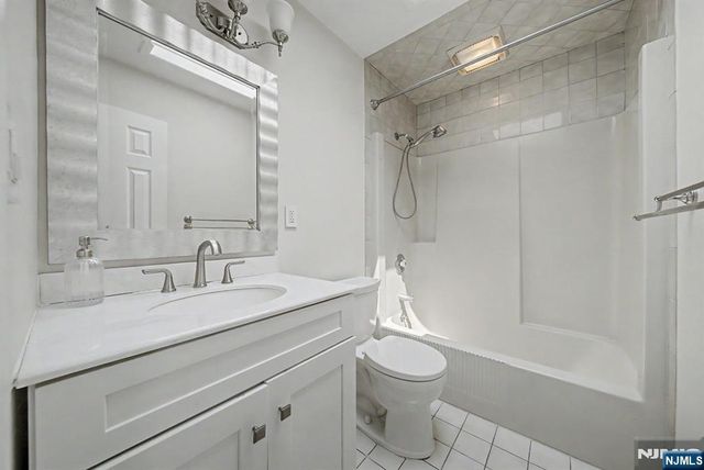 86 Hazelton Terrace, Tenafly, NJ 07670