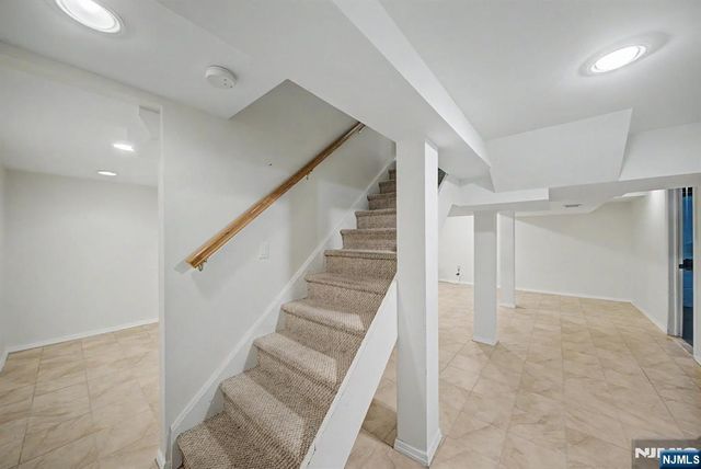 86 Hazelton Terrace, Tenafly, NJ 07670