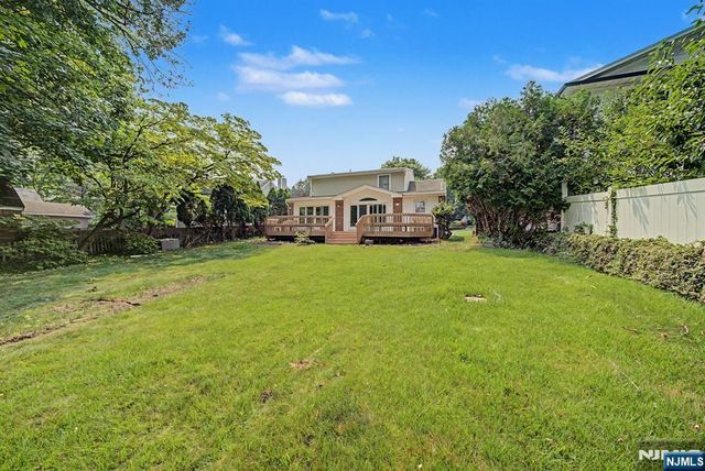 86 Hazelton Terrace, Tenafly, NJ 07670