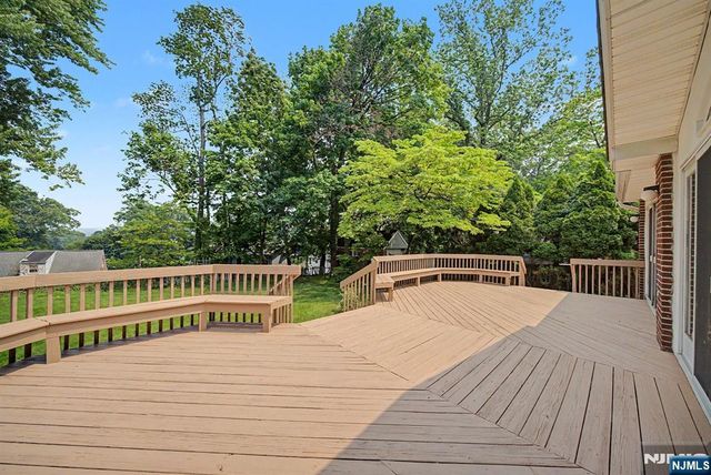 86 Hazelton Terrace, Tenafly, NJ 07670