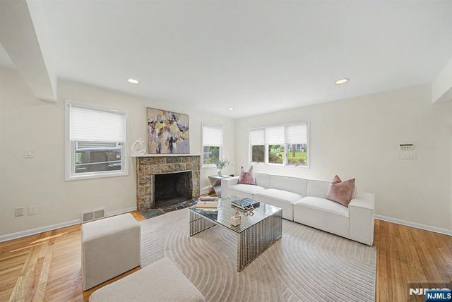 86 Hazelton Terrace, Tenafly, NJ 07670