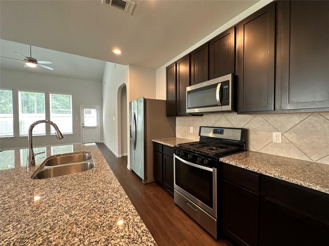 2611 Hoffman Lane, Conroe, TX 77304