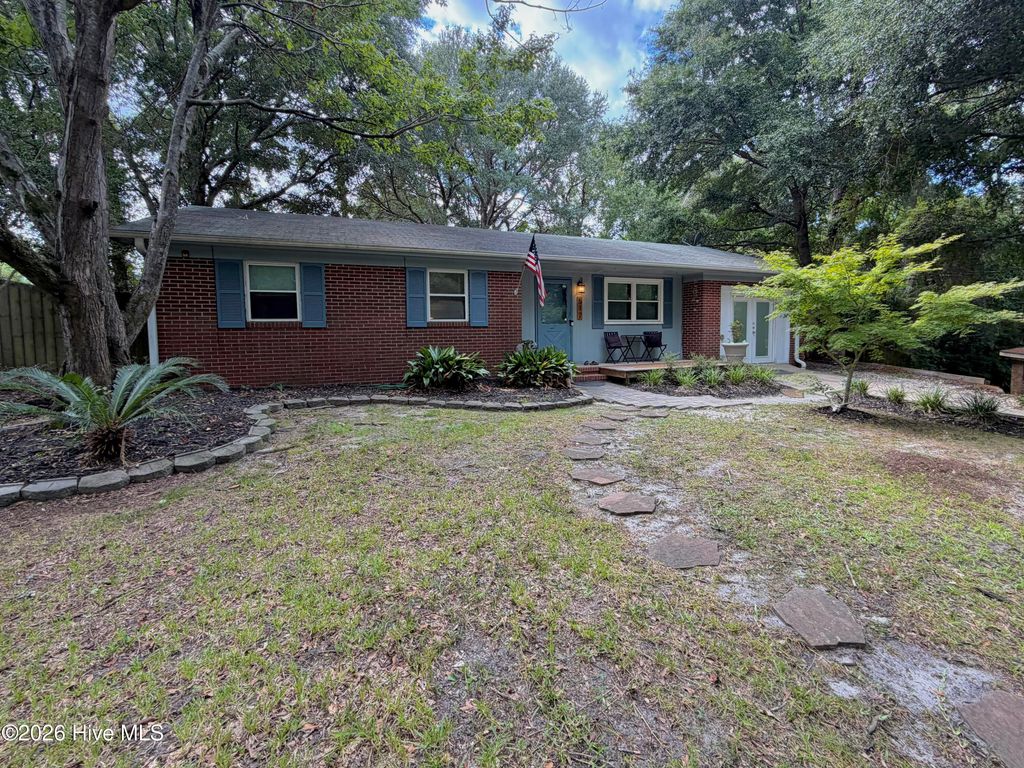 517 Voltaire Place, Wilmington, NC 28412