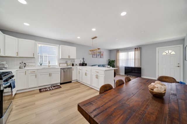 1547 WOODLAWN Avenue, Erie, PA 16510
