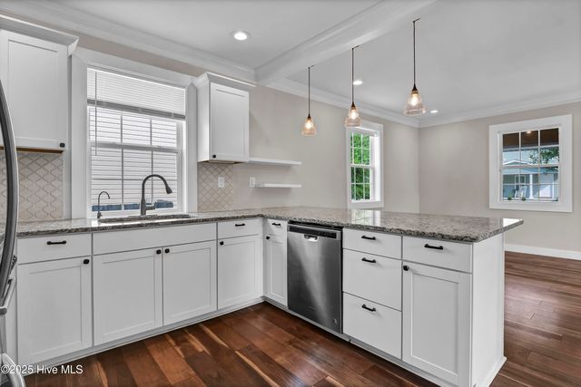 910 Walnut Street, Wilmington, NC 28401