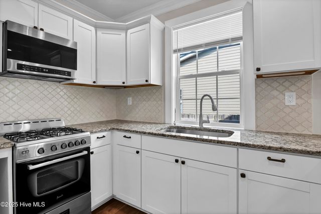 910 Walnut Street, Wilmington, NC 28401