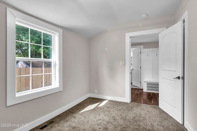 910 Walnut Street, Wilmington, NC 28401