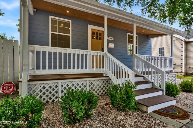 910 Walnut Street, Wilmington, NC 28401