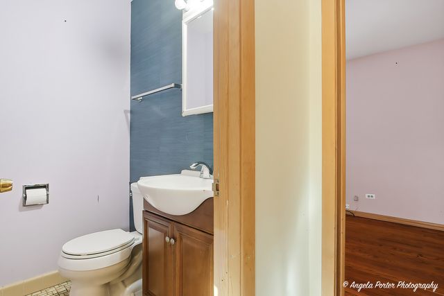 1913 Rancho Lane, Des Plaines, IL 60016