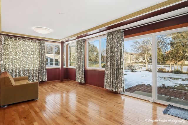 1913 Rancho Lane, Des Plaines, IL 60016