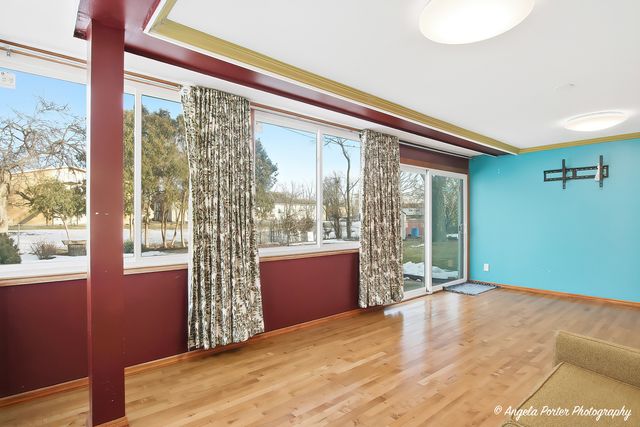 1913 Rancho Lane, Des Plaines, IL 60016