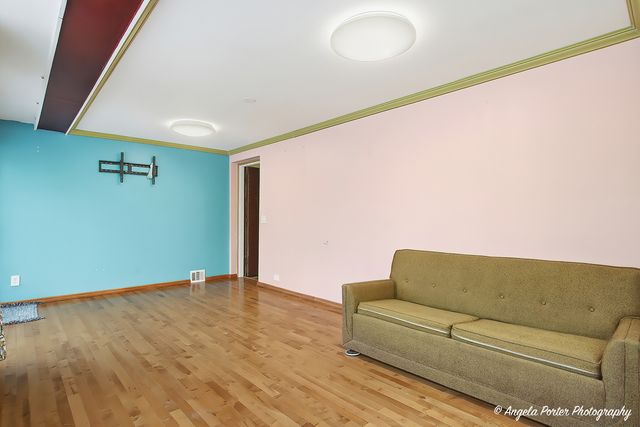 1913 Rancho Lane, Des Plaines, IL 60016