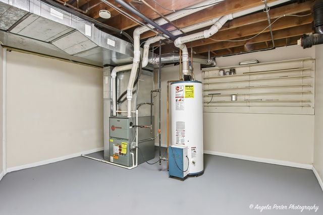 1913 Rancho Lane, Des Plaines, IL 60016