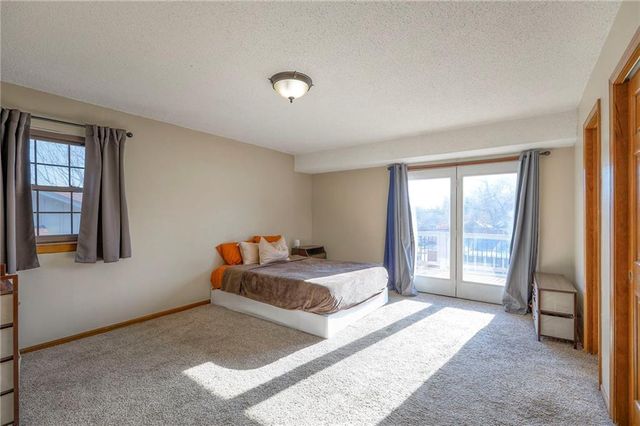 18603 E Hanthorn Drive, Independence, MO 64057