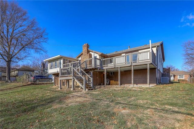 18603 E Hanthorn Drive, Independence, MO 64057