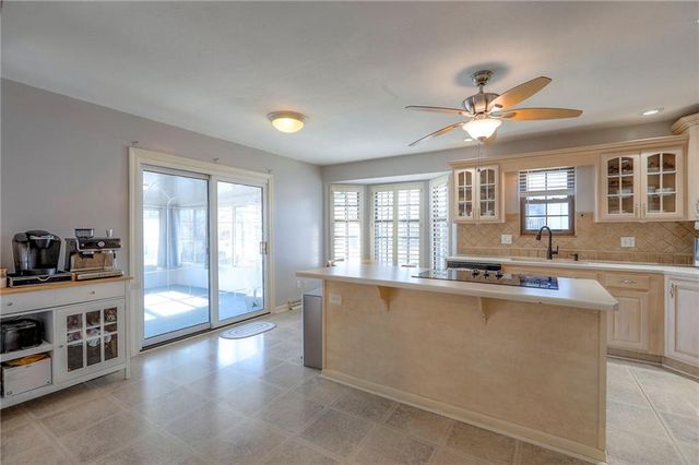 18603 E Hanthorn Drive, Independence, MO 64057