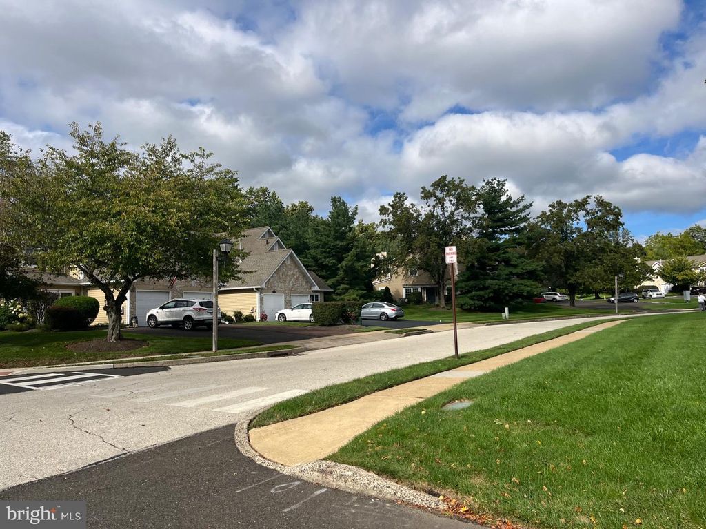 2306 ORCHARD HILL CIR, WARRINGTON, PA 18976 — exterior