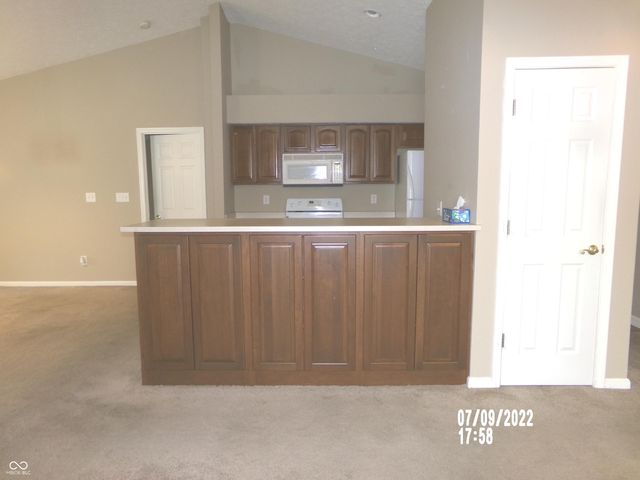 7451 Oak Knoll Drive, Indianapolis, IN 46217