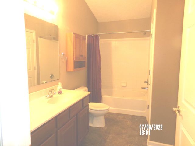 7451 Oak Knoll Drive, Indianapolis, IN 46217