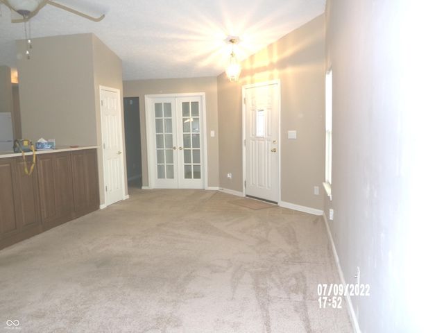 7451 Oak Knoll Drive, Indianapolis, IN 46217