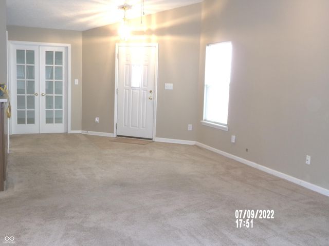 7451 Oak Knoll Drive, Indianapolis, IN 46217