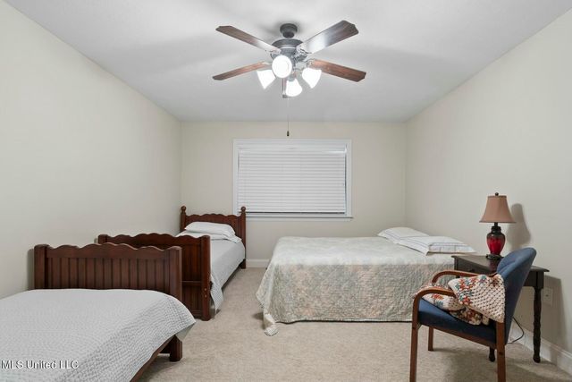 4 Greenhead Lane, Raymond, MS 39154