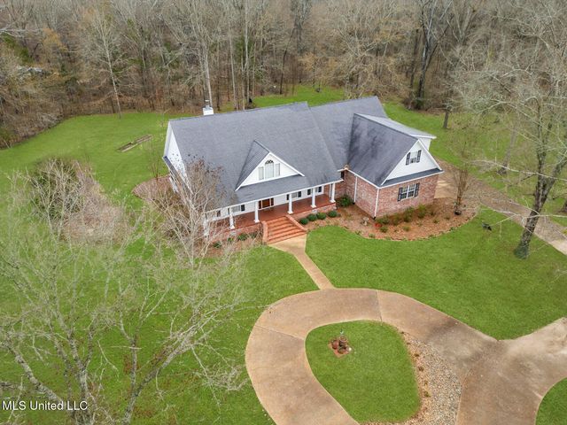 4 Greenhead Lane, Raymond, MS 39154