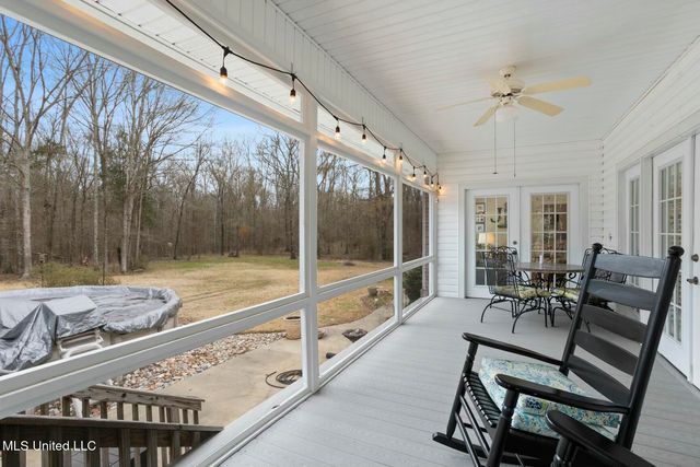 4 Greenhead Lane, Raymond, MS 39154