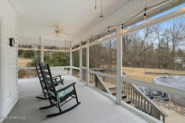 4 Greenhead Lane, Raymond, MS 39154