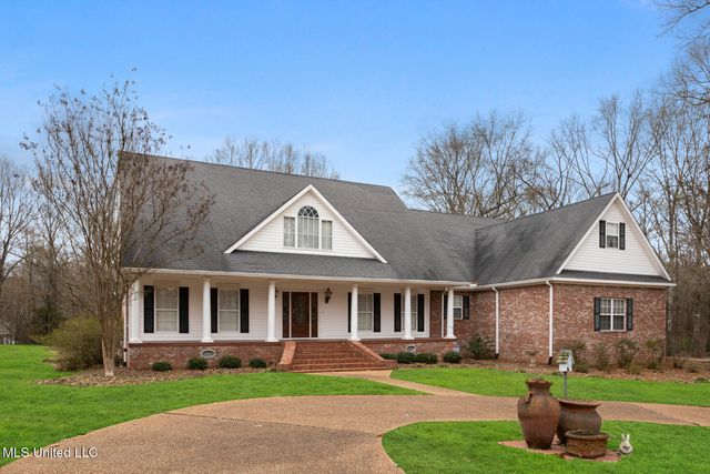 4 Greenhead Lane, Raymond, MS 39154