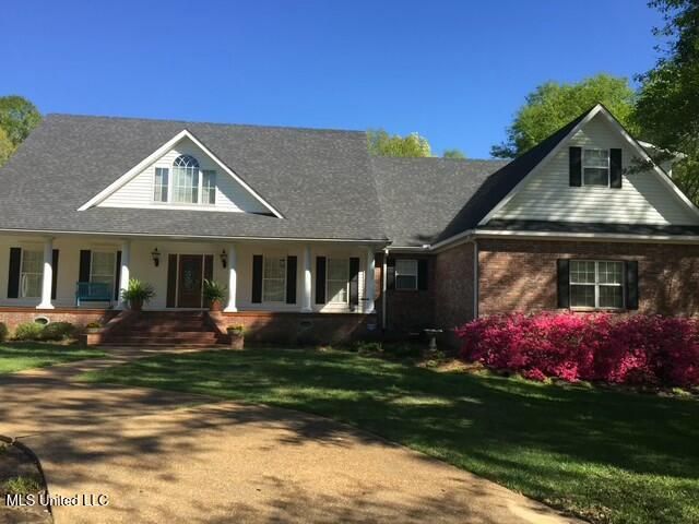 4 Greenhead Lane, Raymond, MS 39154