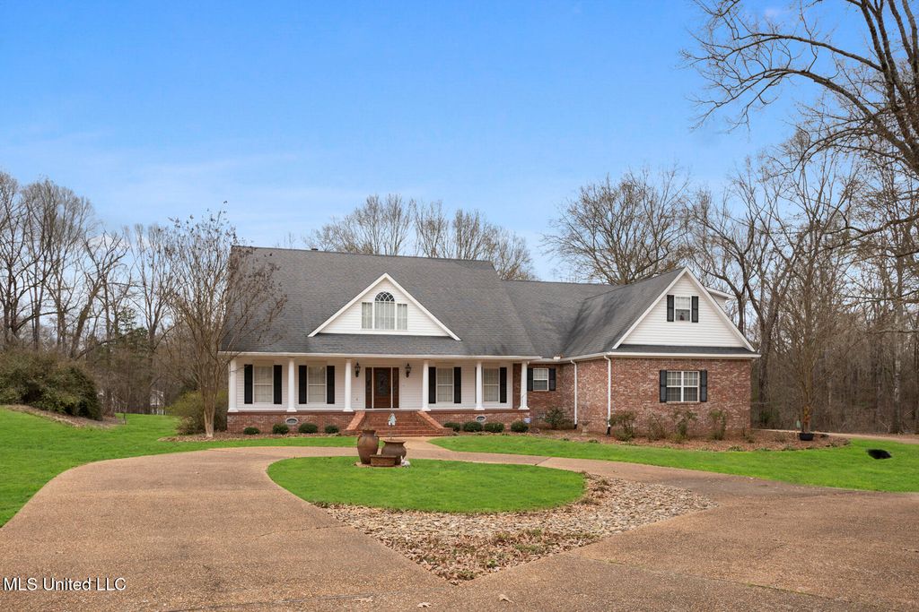 4 Greenhead Lane, Raymond, MS 39154