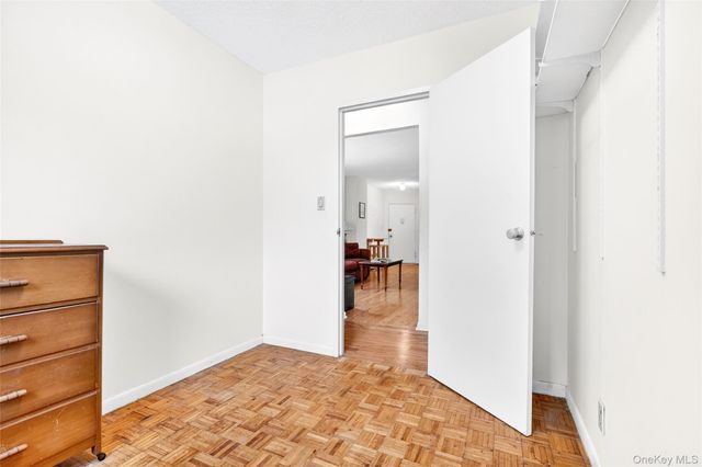 98 Pearsall Drive 1A, Mount Vernon, NY 10552