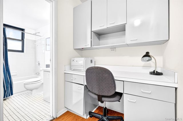 98 Pearsall Drive 1A, Mount Vernon, NY 10552