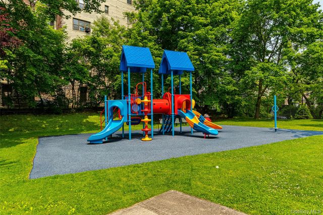 98 Pearsall Drive 1A, Mount Vernon, NY 10552