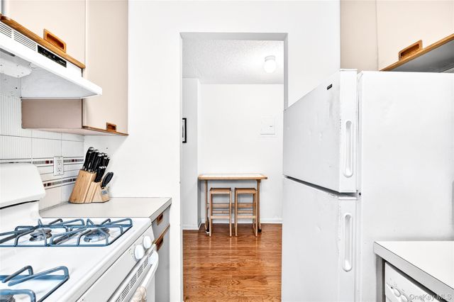 98 Pearsall Drive 1A, Mount Vernon, NY 10552