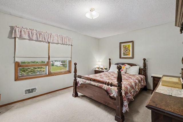 12612 Scharber Street, Rogers, MN 55374