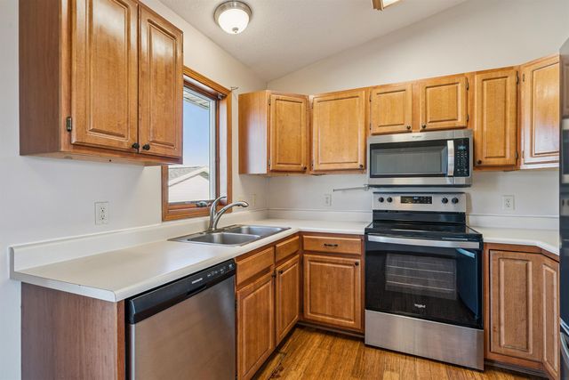 4034 Mark Drive, Waterloo, IA 50701