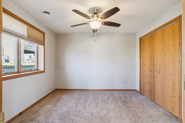 4034 Mark Drive, Waterloo, IA 50701